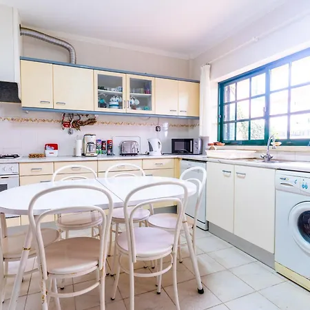 Nyaraló House At Peniche - Consolacao