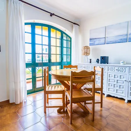 House Peniche - Consolacao